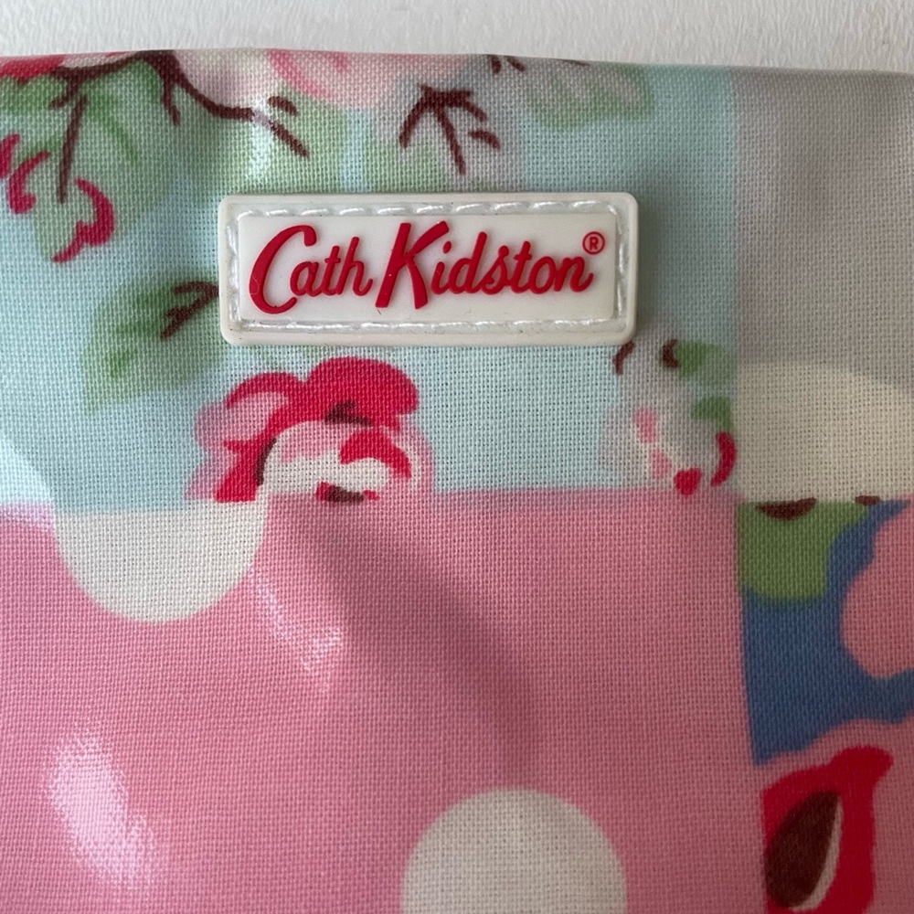 Catch Kidston makeup toiletry bag floral British shabby chic English aesthetic - Picture 2 of 9